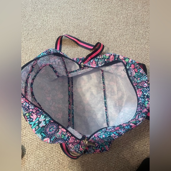 Lilly Pulitzer Beale Weekender Bag 🌴💕 - Picture 10 of 13